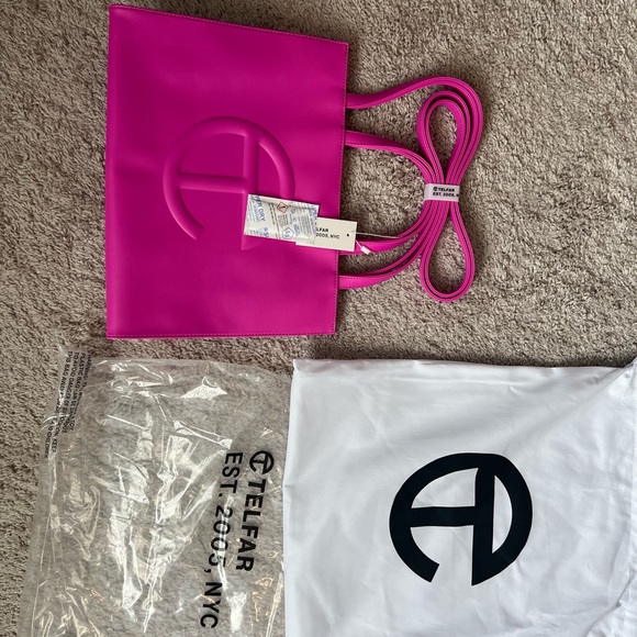 Telfar - medium - Picture 6 of 8